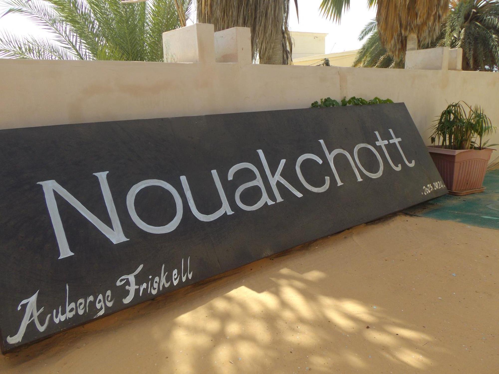 "Par 4 Chemins" - Atypical Stopover Nouakchott Exterior photo
